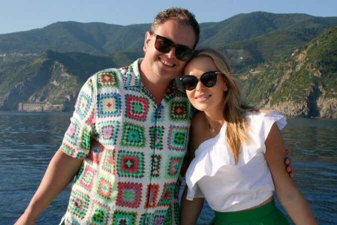 Alan Carr and Amanda Holden Head to Spain